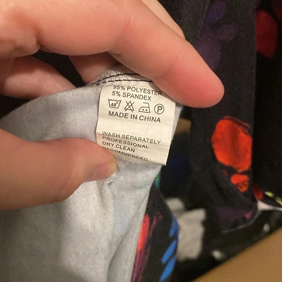 Neon paw print top. - Picture 5 of 5